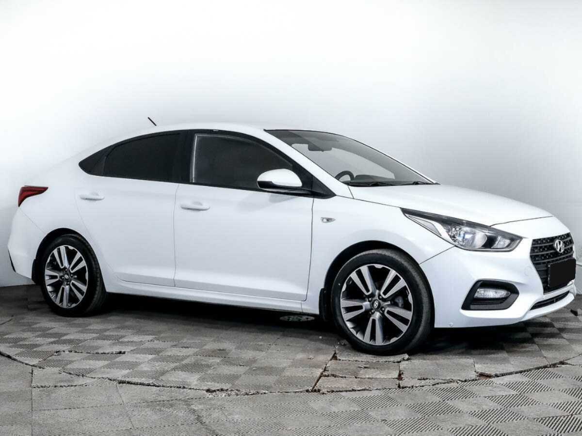 Купить Hyundai Solaris с пробегом. Фото: #2