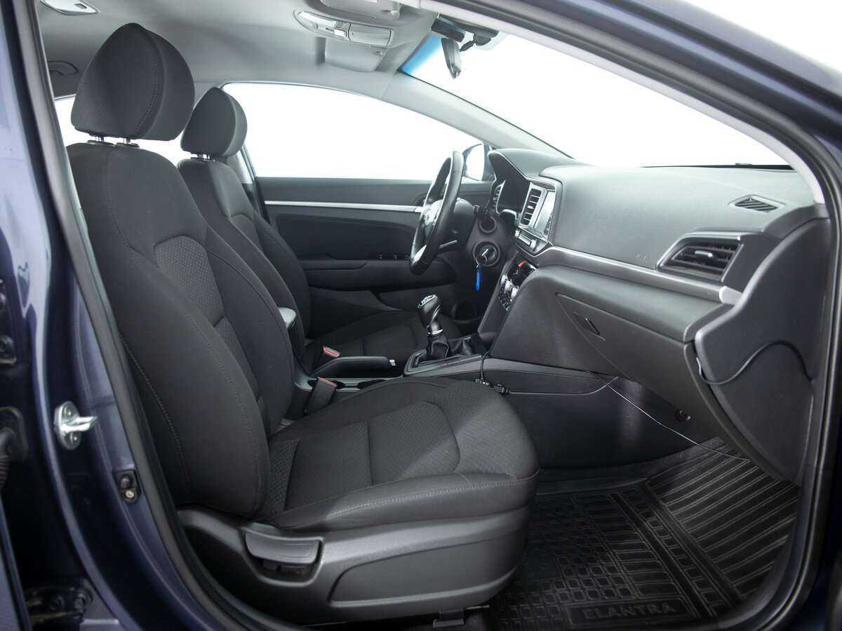 Купить Hyundai Elantra с пробегом. Фото: #19