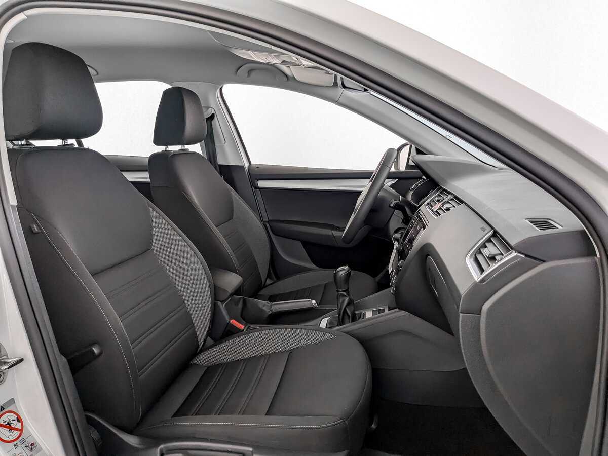 Купить Skoda Octavia с пробегом. Фото: #18