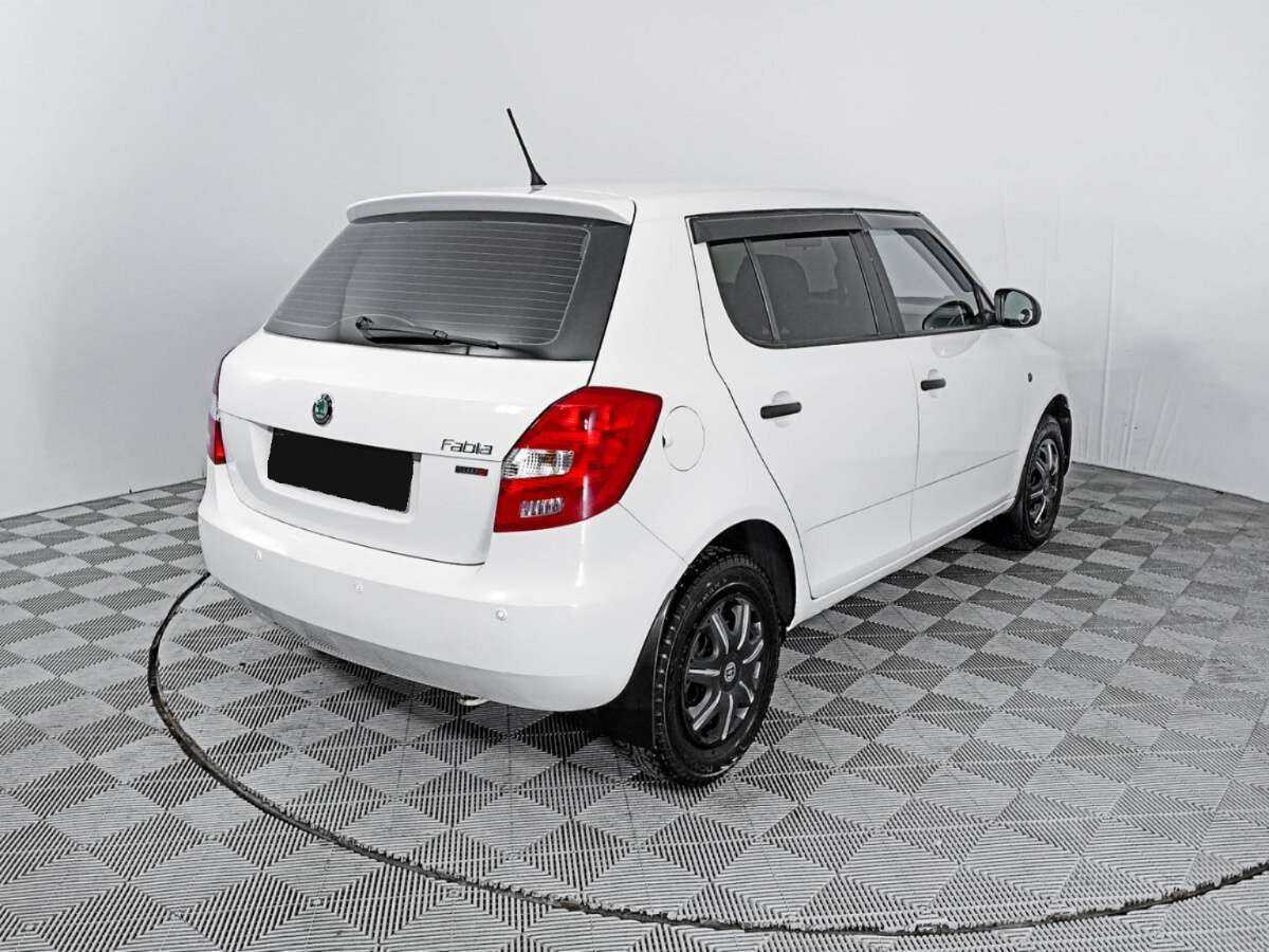 Купить Skoda Fabia с пробегом. Фото: #4