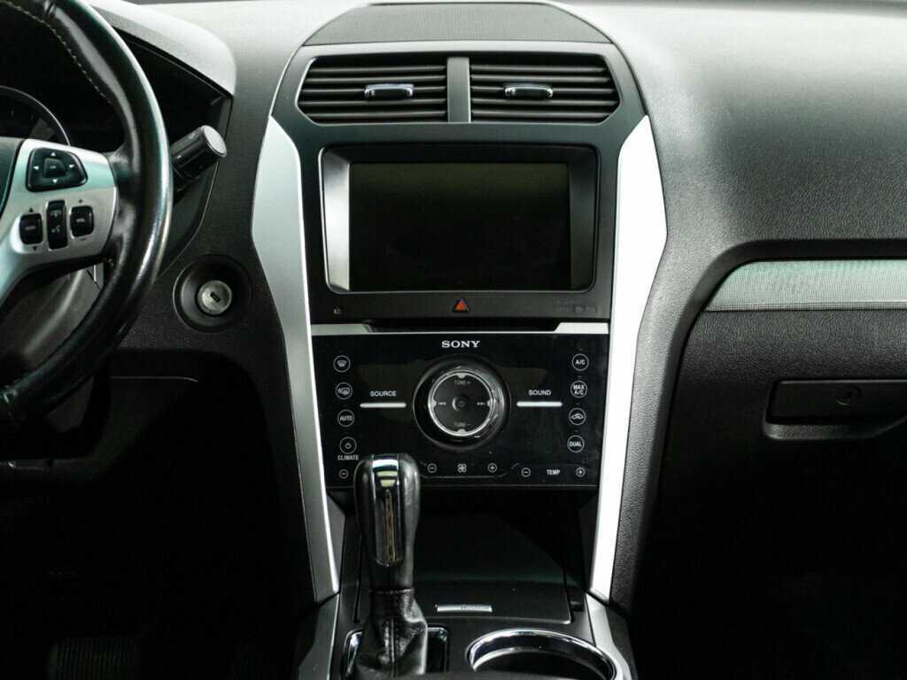 Купить Ford Explorer с пробегом. Фото: #13