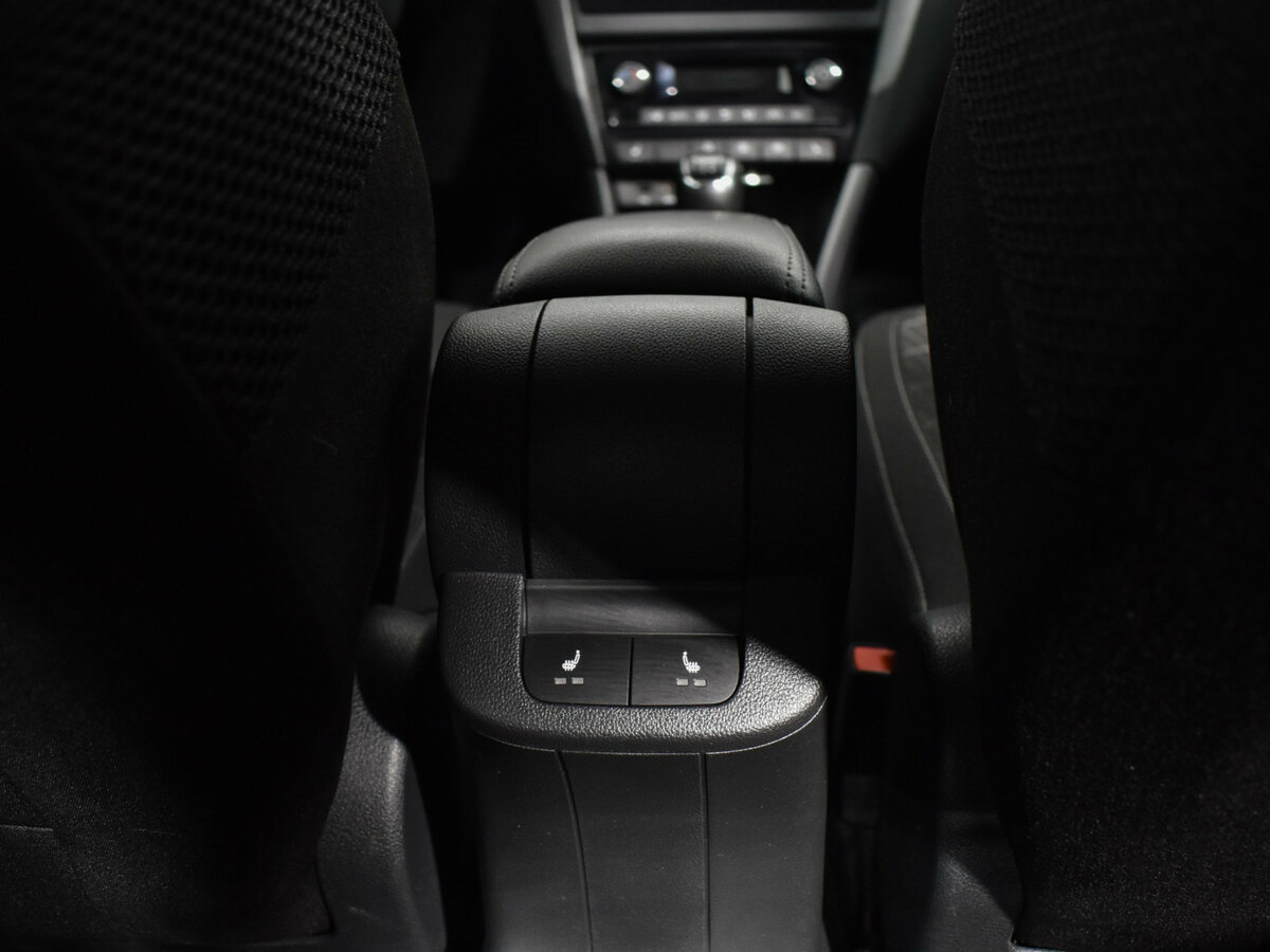 Купить Skoda Rapid с пробегом. Фото: #16