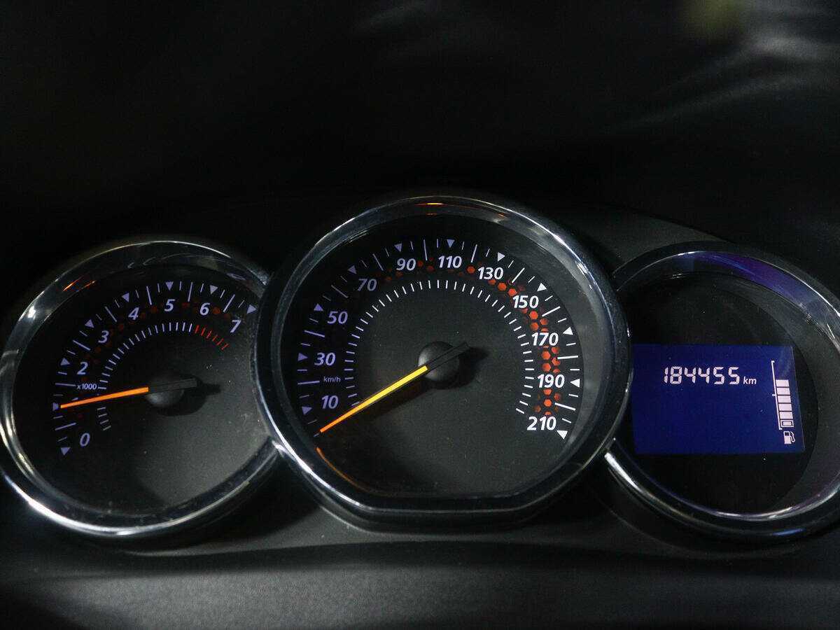 Купить Renault Sandero с пробегом. Фото: #8