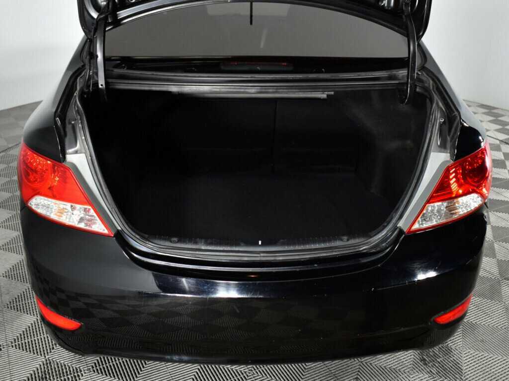 Купить Hyundai Solaris с пробегом. Фото: #13