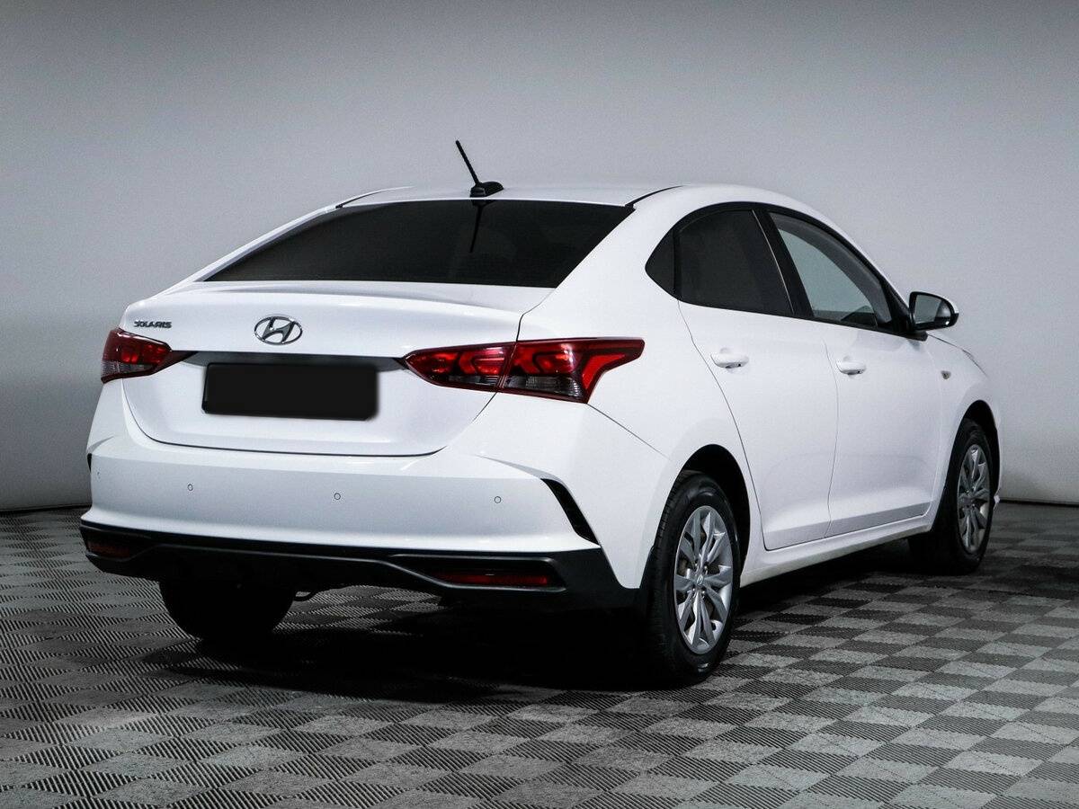 Купить Hyundai Solaris с пробегом. Фото: #4