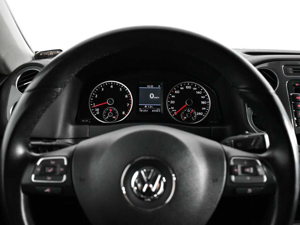 Купить Volkswagen Tiguan с пробегом. Фото: #10