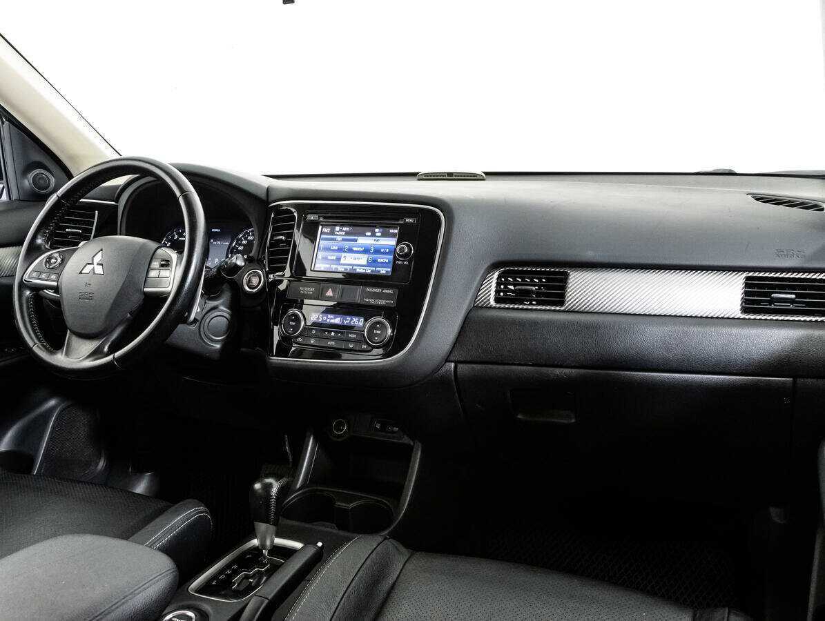 Купить Mitsubishi Outlander с пробегом. Фото: #8