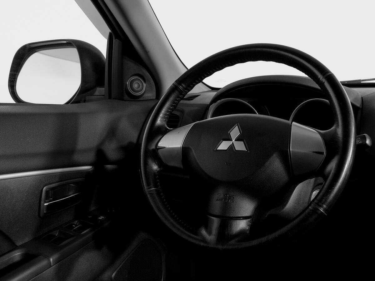Купить Mitsubishi ASX с пробегом. Фото: #13