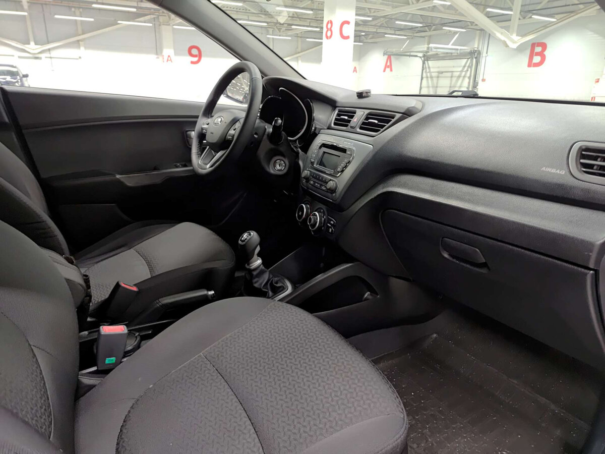 Купить Kia Rio с пробегом. Фото: #9