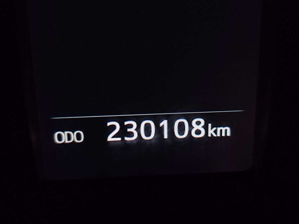 Купить Toyota RAV4 с пробегом. Фото: #4