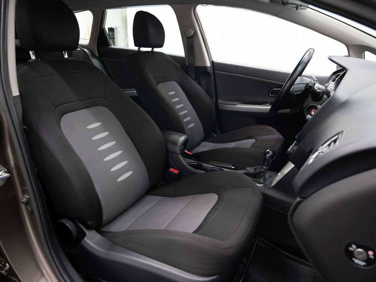 Купить Kia Ceed с пробегом. Фото: #11