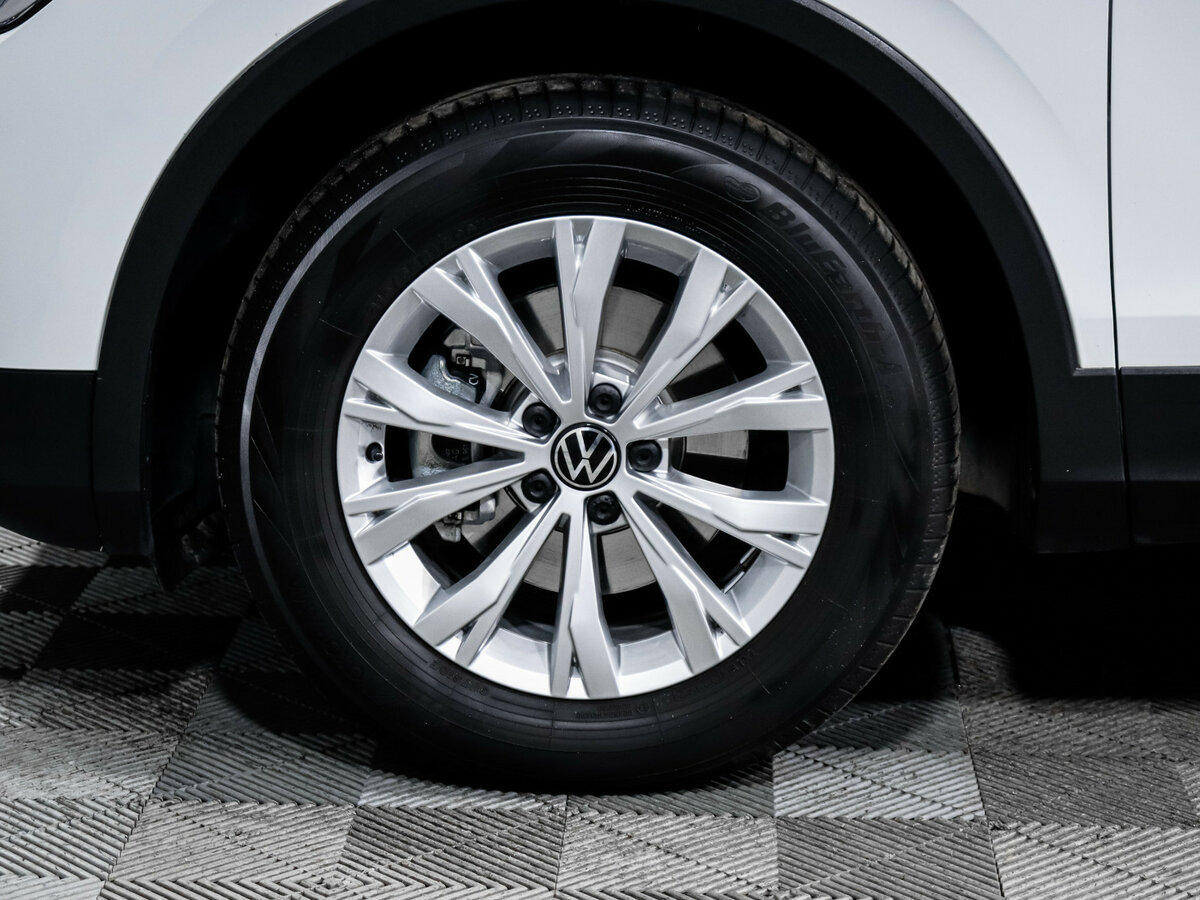Купить Volkswagen Tiguan с пробегом. Фото: #13