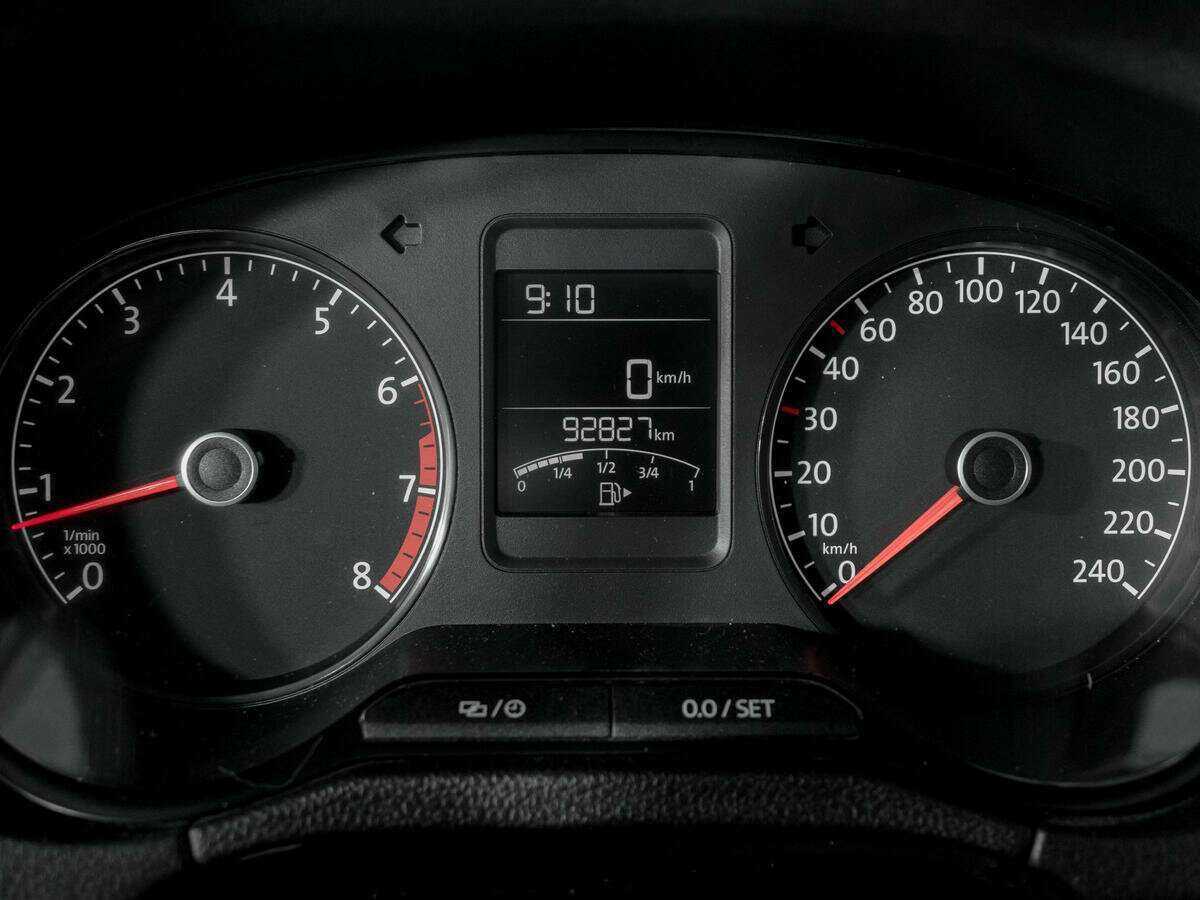 Купить Volkswagen Polo с пробегом. Фото: #8