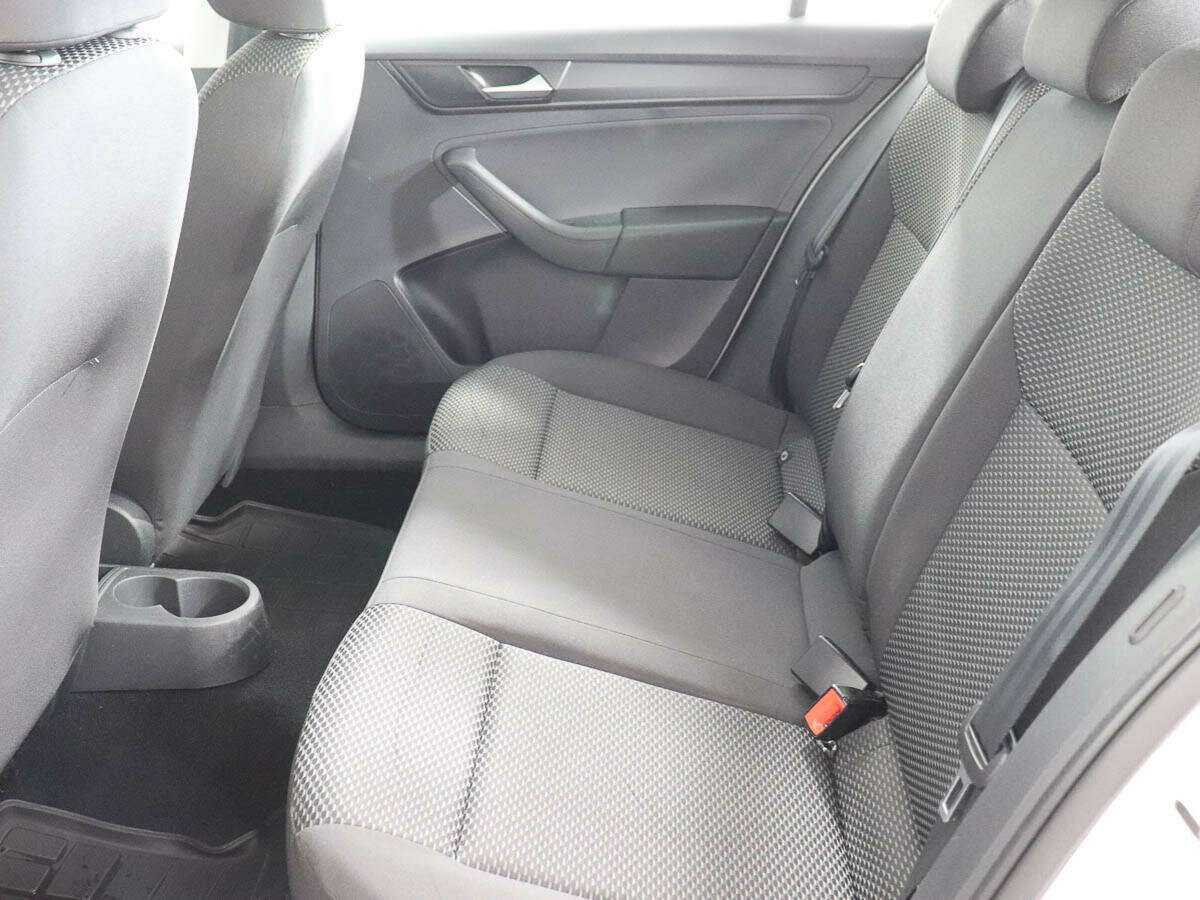 Купить Volkswagen Polo с пробегом. Фото: #8