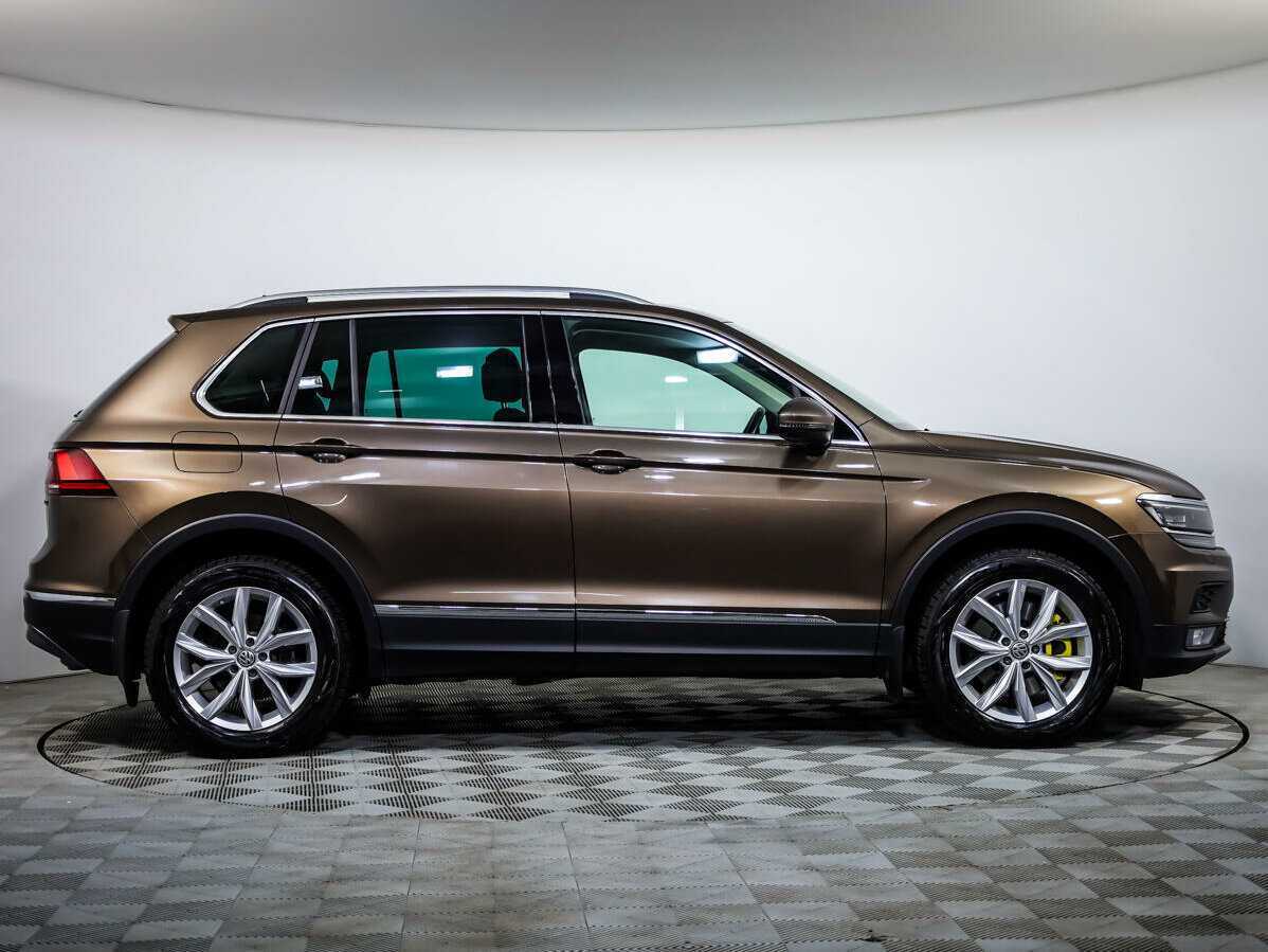 Купить Volkswagen Tiguan с пробегом. Фото: #2