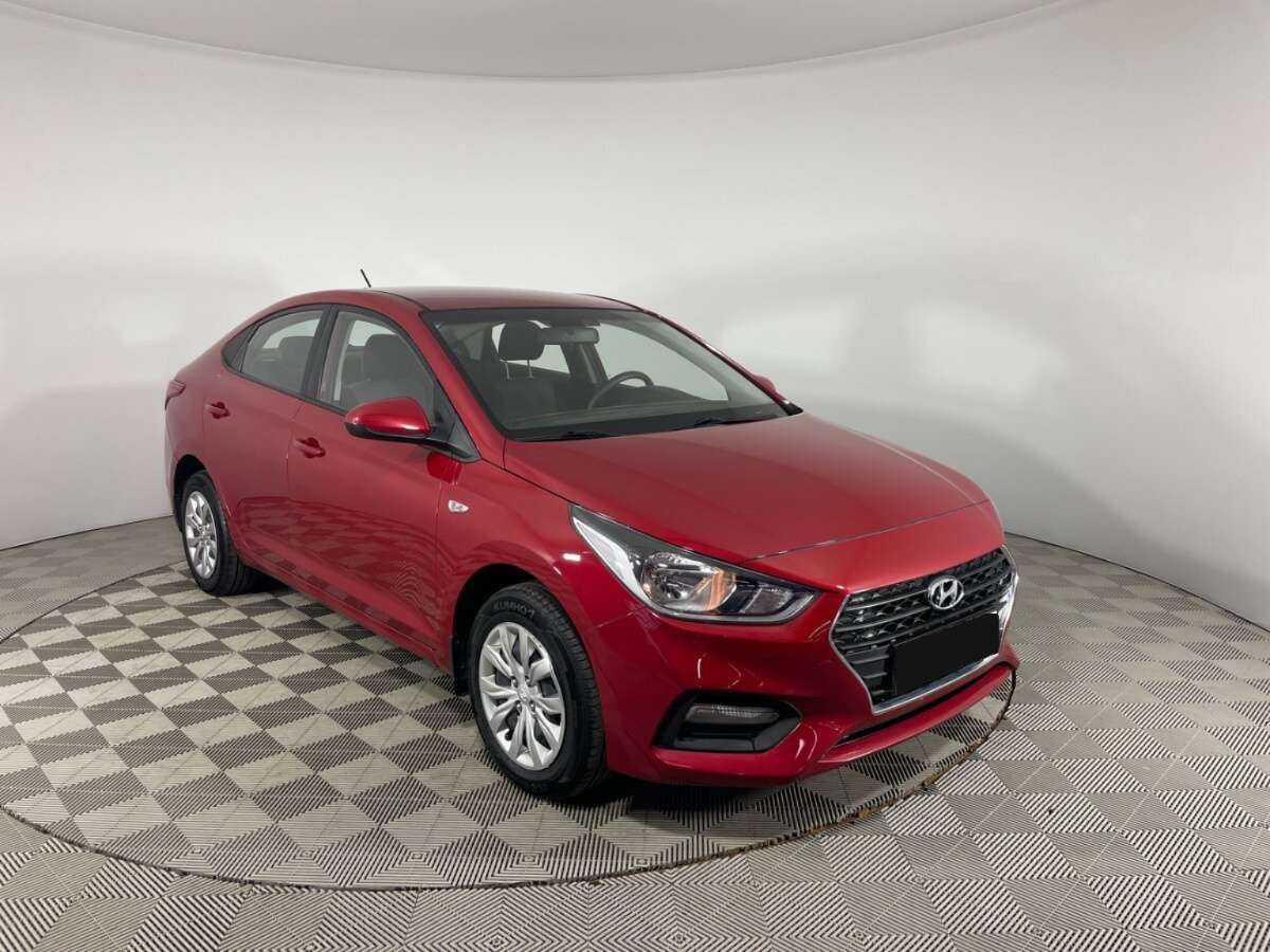 Купить Hyundai Solaris с пробегом. Фото: #2