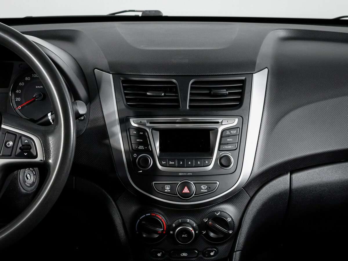 Купить Hyundai Solaris с пробегом. Фото: #12