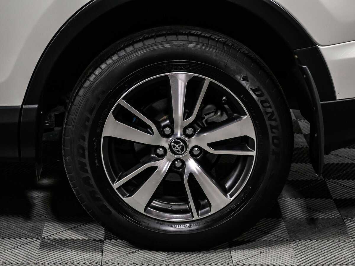 Купить Toyota RAV4 с пробегом. Фото: #13