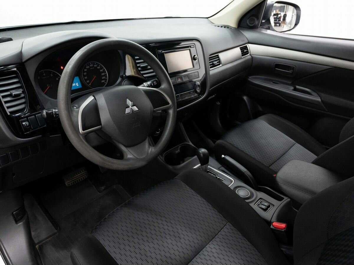 Купить Mitsubishi Outlander с пробегом. Фото: #6