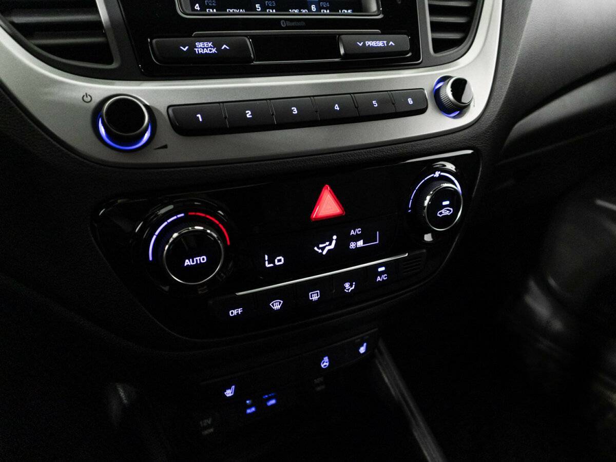 Купить Hyundai Solaris с пробегом. Фото: #14