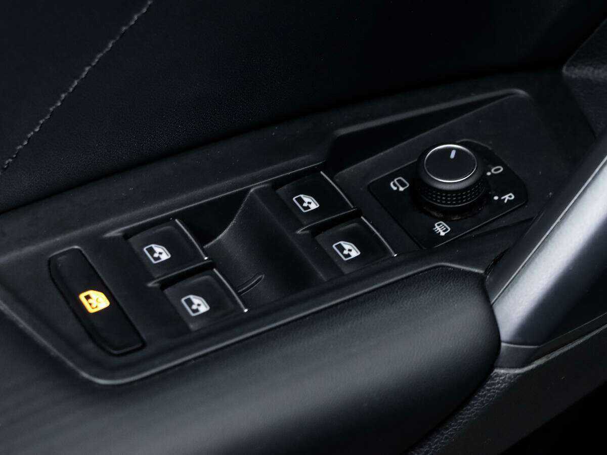 Купить Volkswagen Tiguan с пробегом. Фото: #13