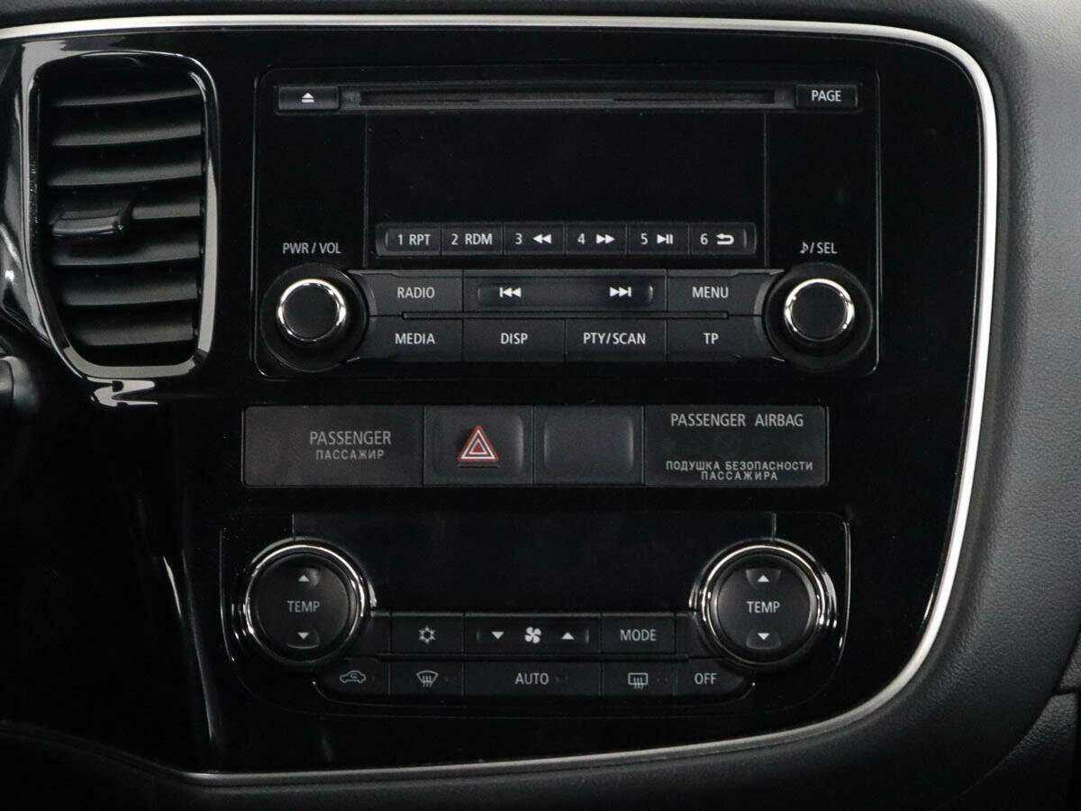 Купить Mitsubishi Outlander с пробегом. Фото: #10