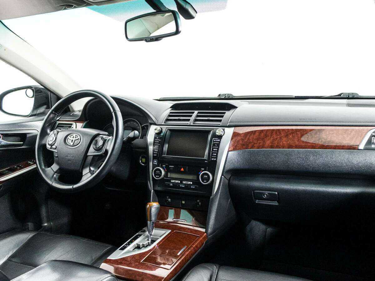 Купить Toyota Camry с пробегом. Фото: #8