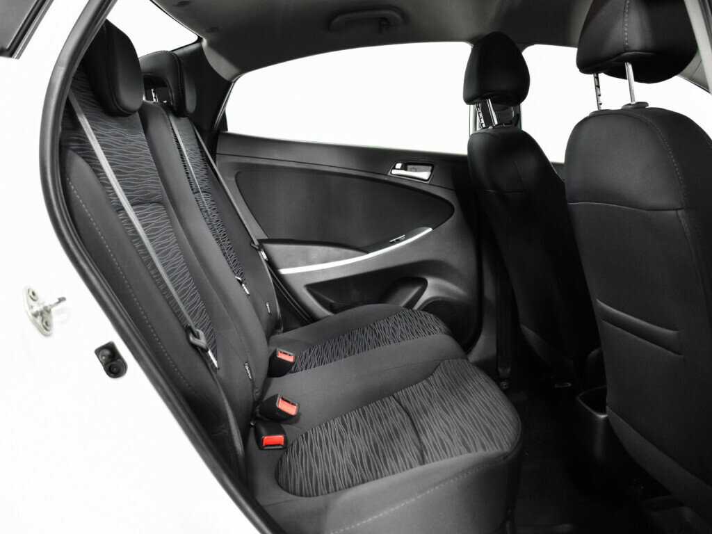 Купить Hyundai Solaris с пробегом. Фото: #9