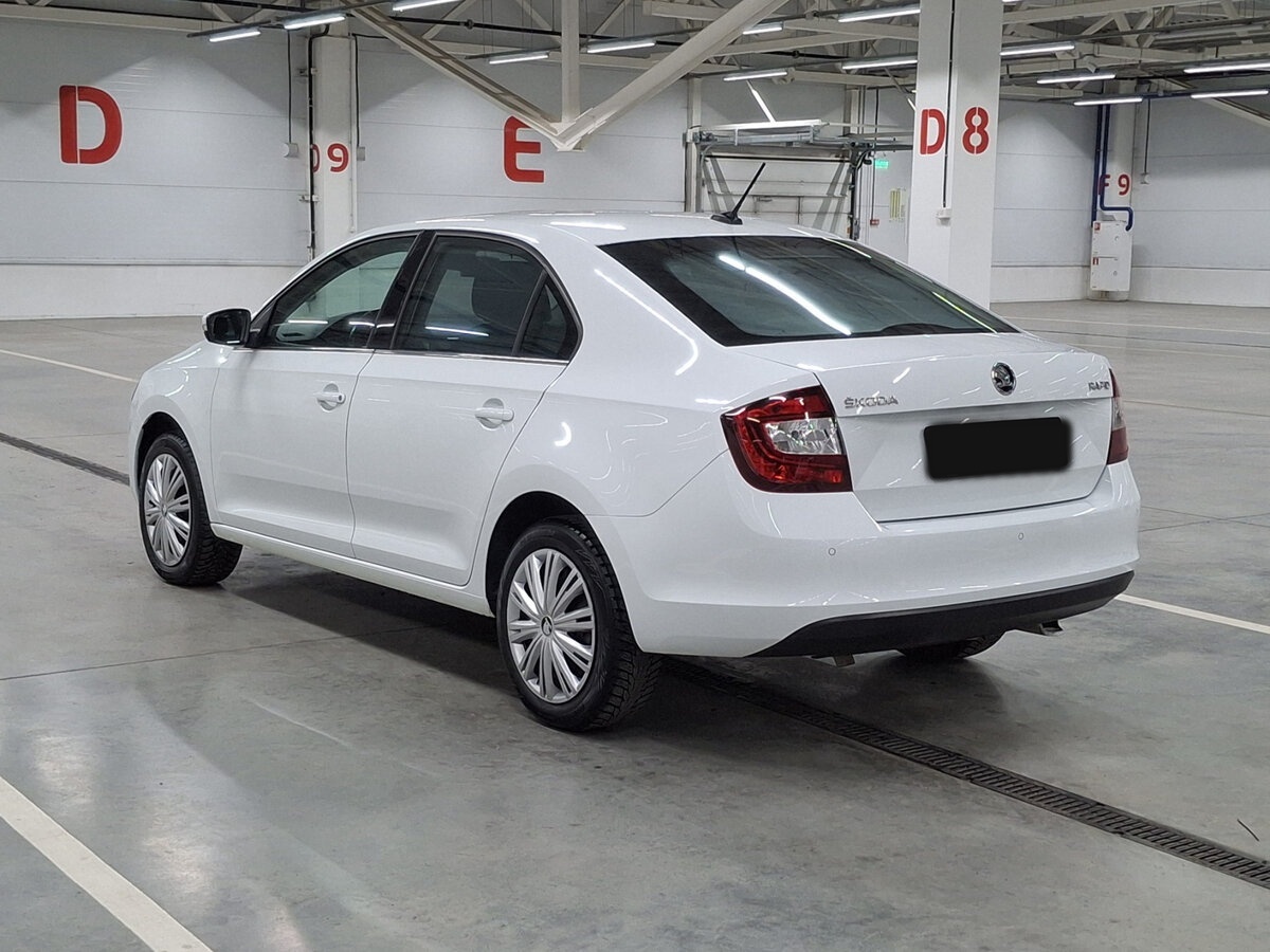 Купить Skoda Rapid с пробегом. Фото: #6