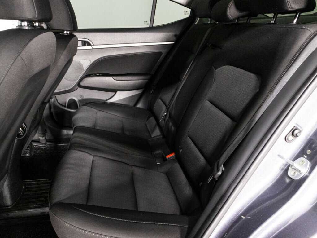 Купить Hyundai Elantra с пробегом. Фото: #9