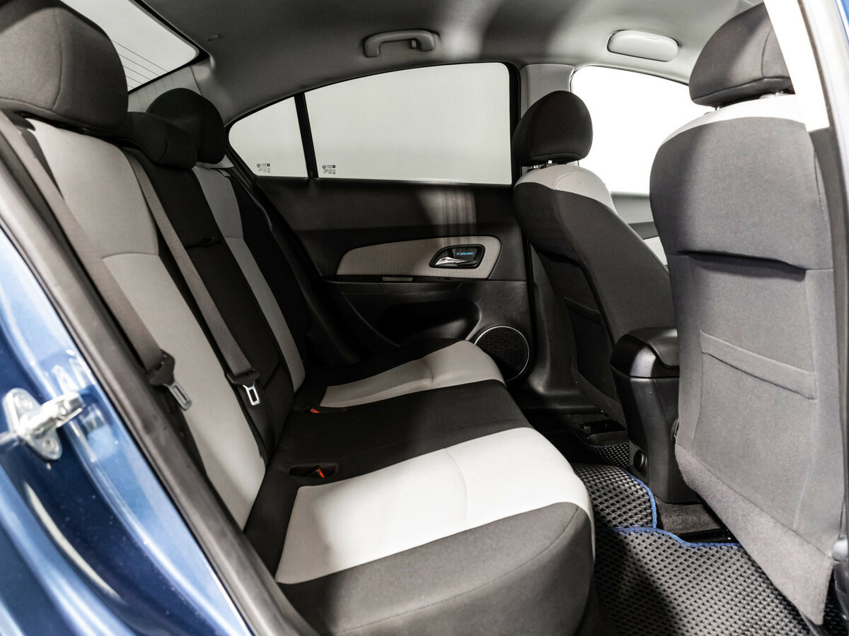 Купить Chevrolet Cruze с пробегом. Фото: #12