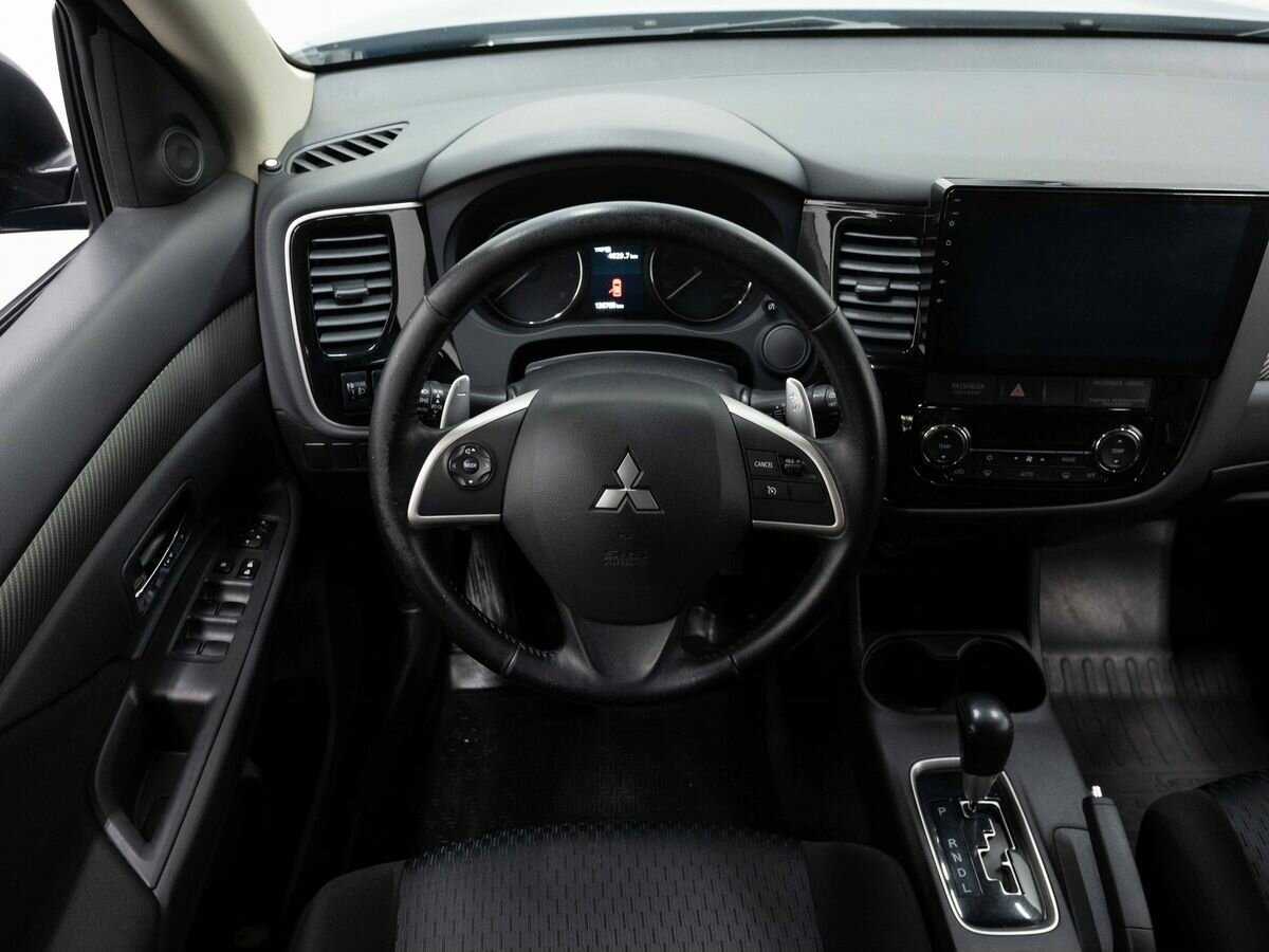 Купить Mitsubishi Outlander с пробегом. Фото: #13