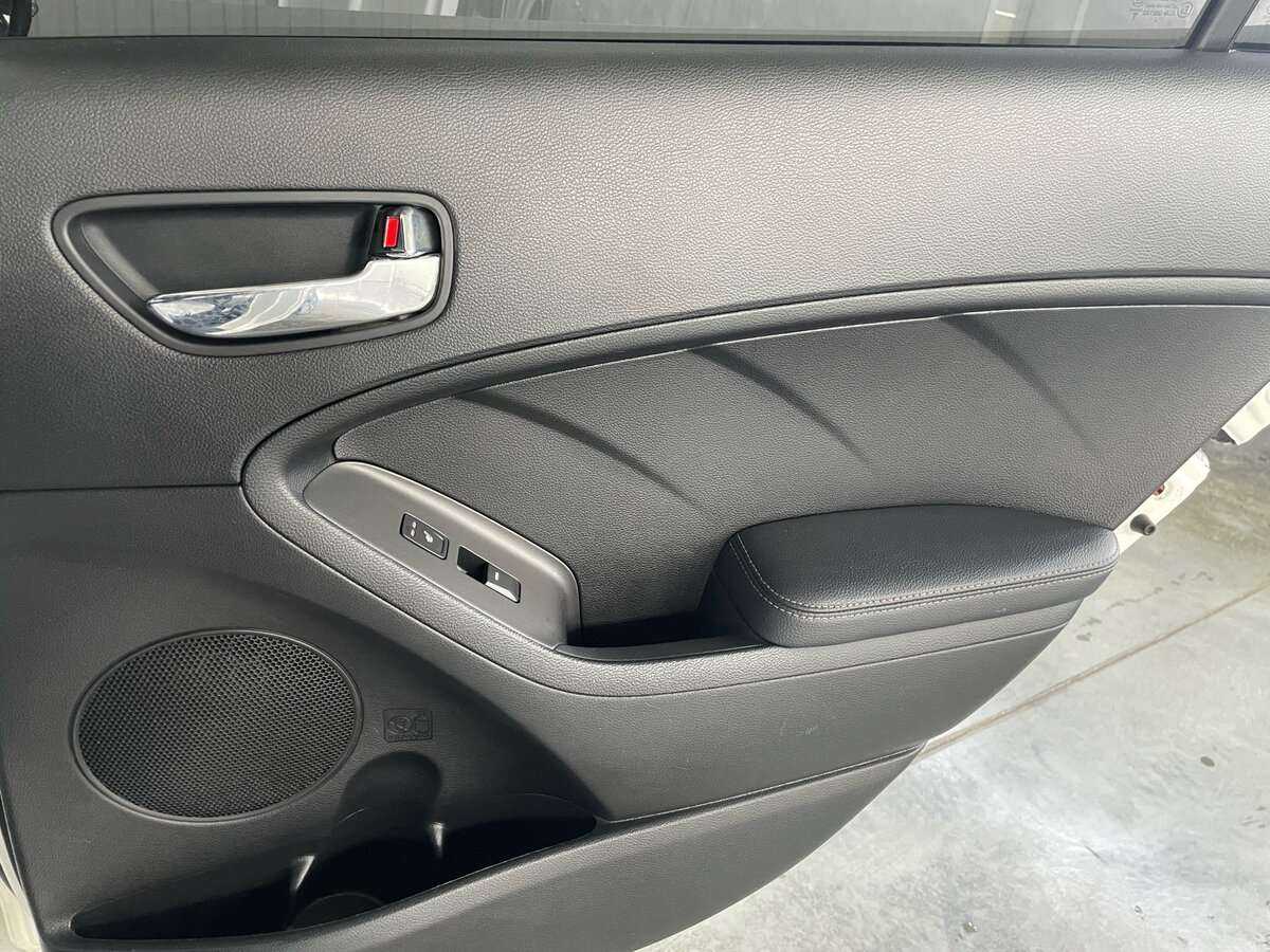 Купить Kia Cerato с пробегом. Фото: #25