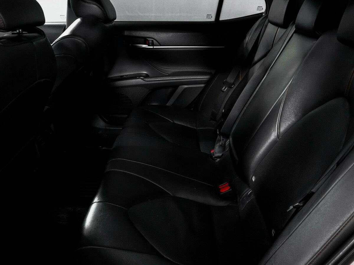 Купить Toyota Camry с пробегом. Фото: #9