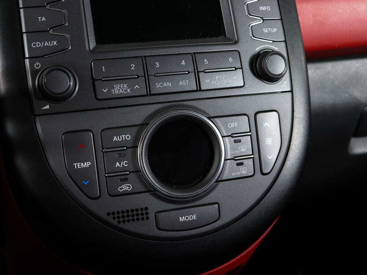 Купить Kia Soul с пробегом. Фото: #19