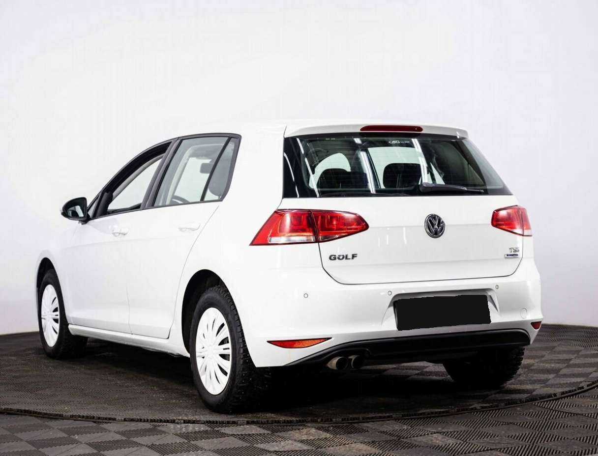 Купить Volkswagen Golf с пробегом. Фото: #3