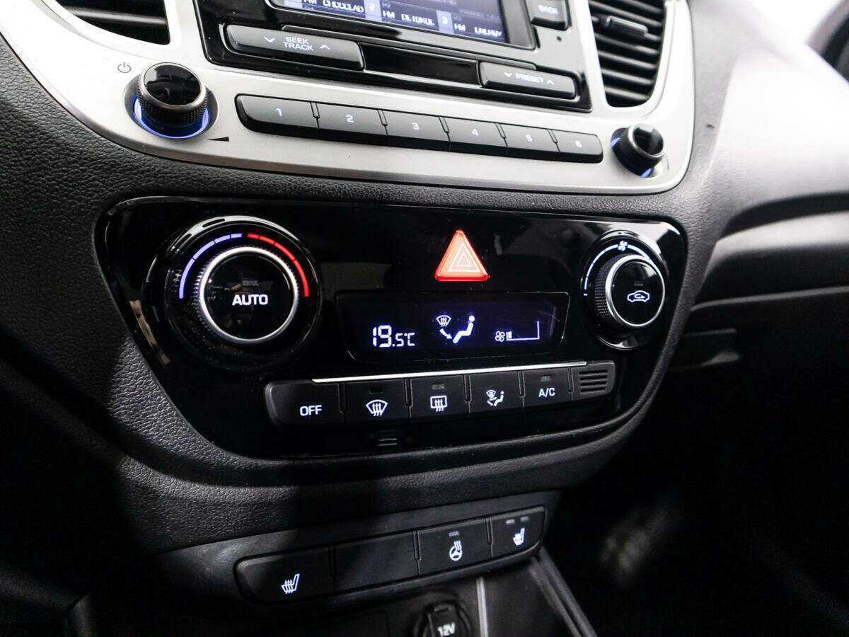 Купить Hyundai Solaris с пробегом. Фото: #14