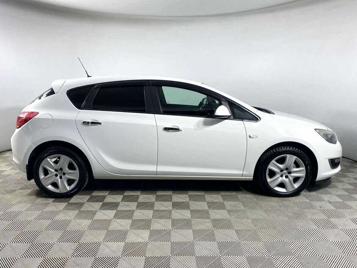 Купить Opel Astra с пробегом. Фото: #2