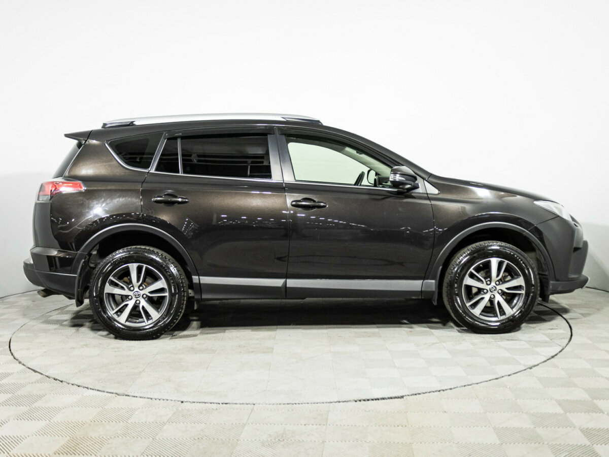 Купить Toyota RAV4 с пробегом. Фото: #3