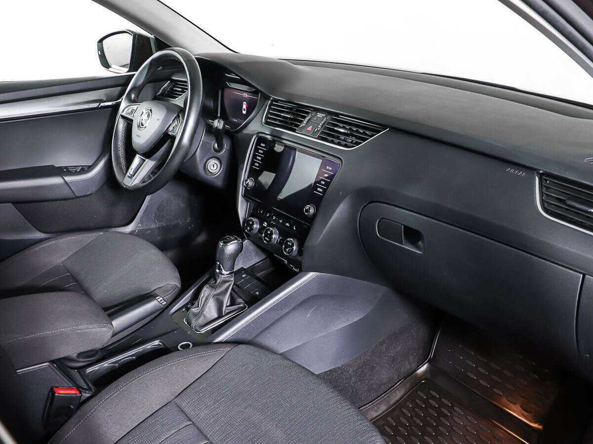 Купить Skoda Octavia с пробегом. Фото: #9