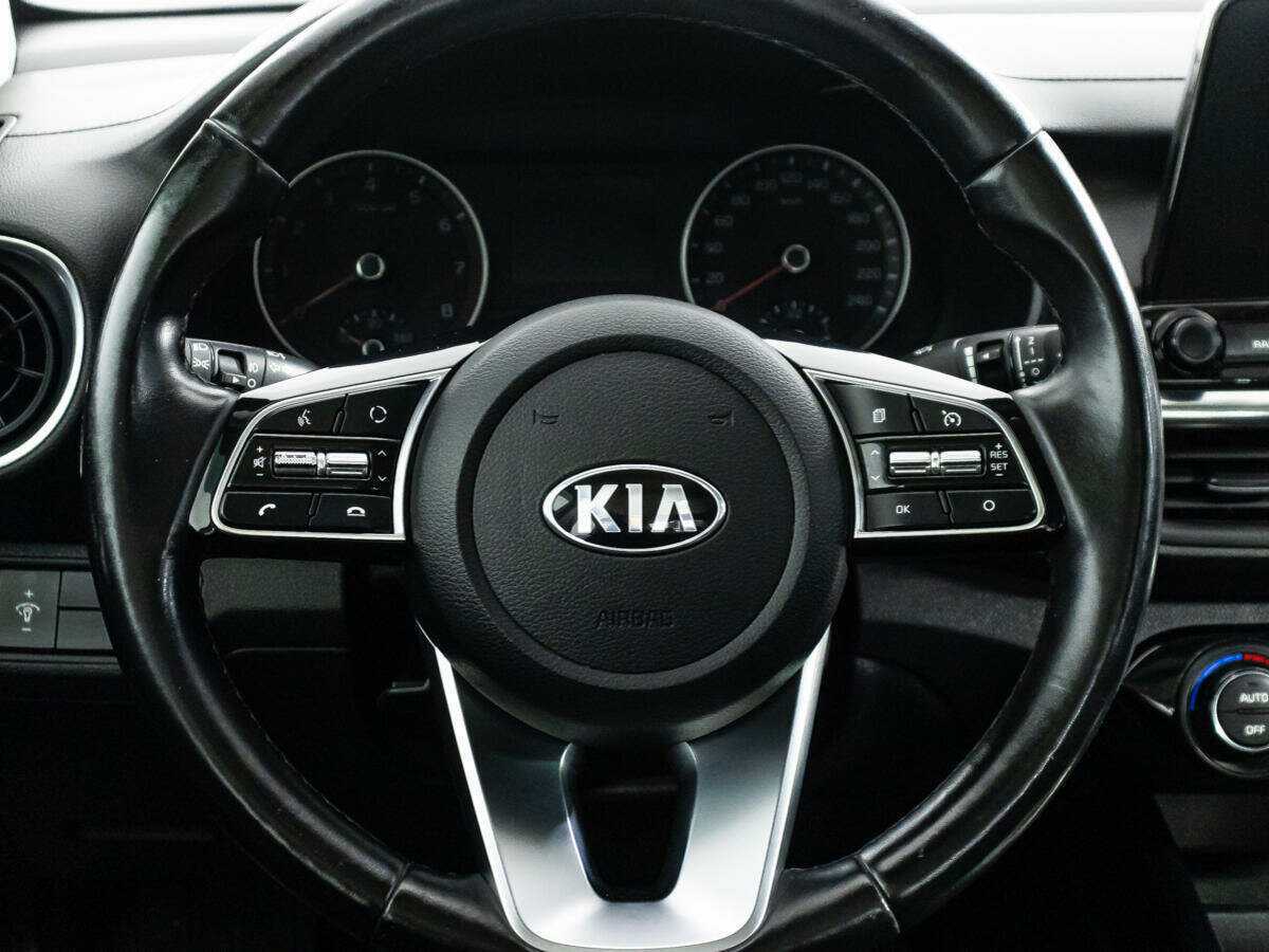 Купить Kia Cerato с пробегом. Фото: #18