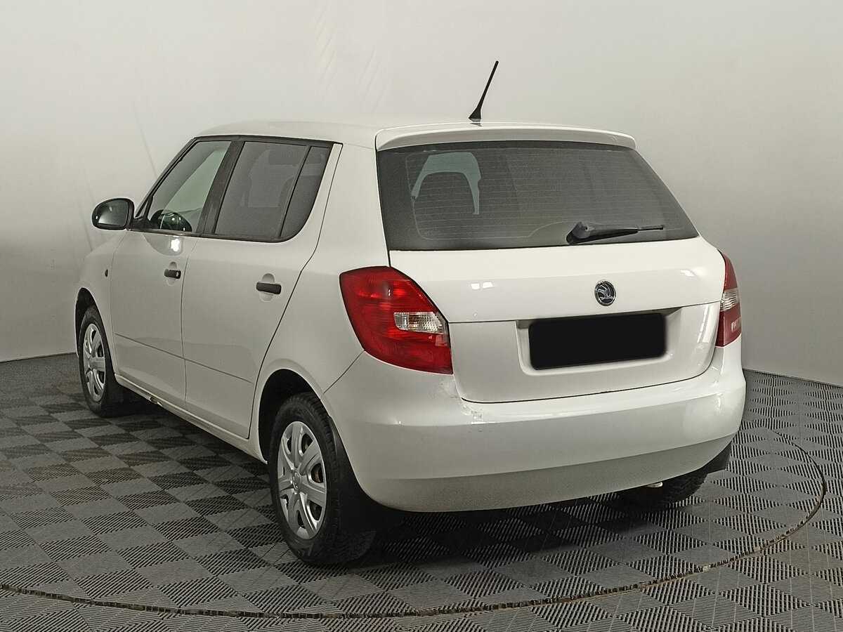 Купить Skoda Fabia с пробегом. Фото: #6