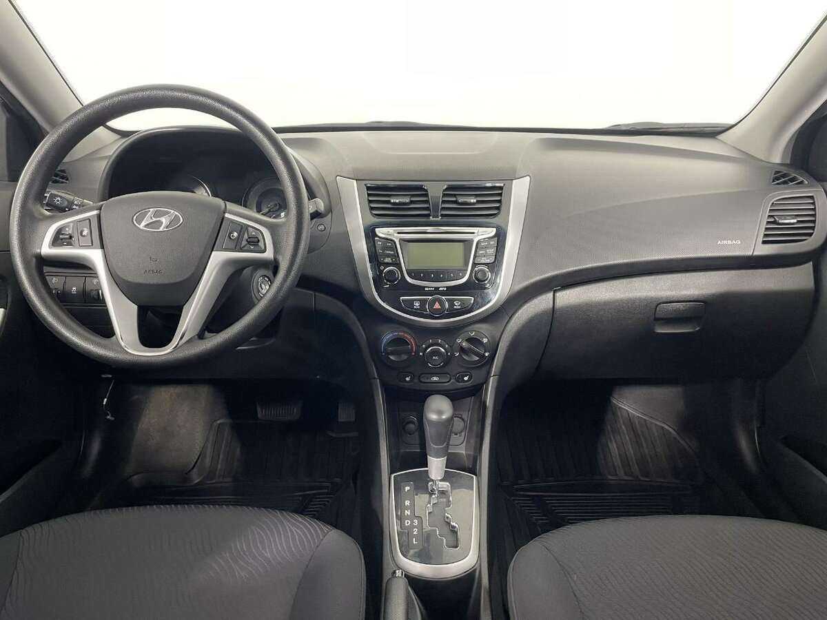 Купить Hyundai Solaris с пробегом. Фото: #6