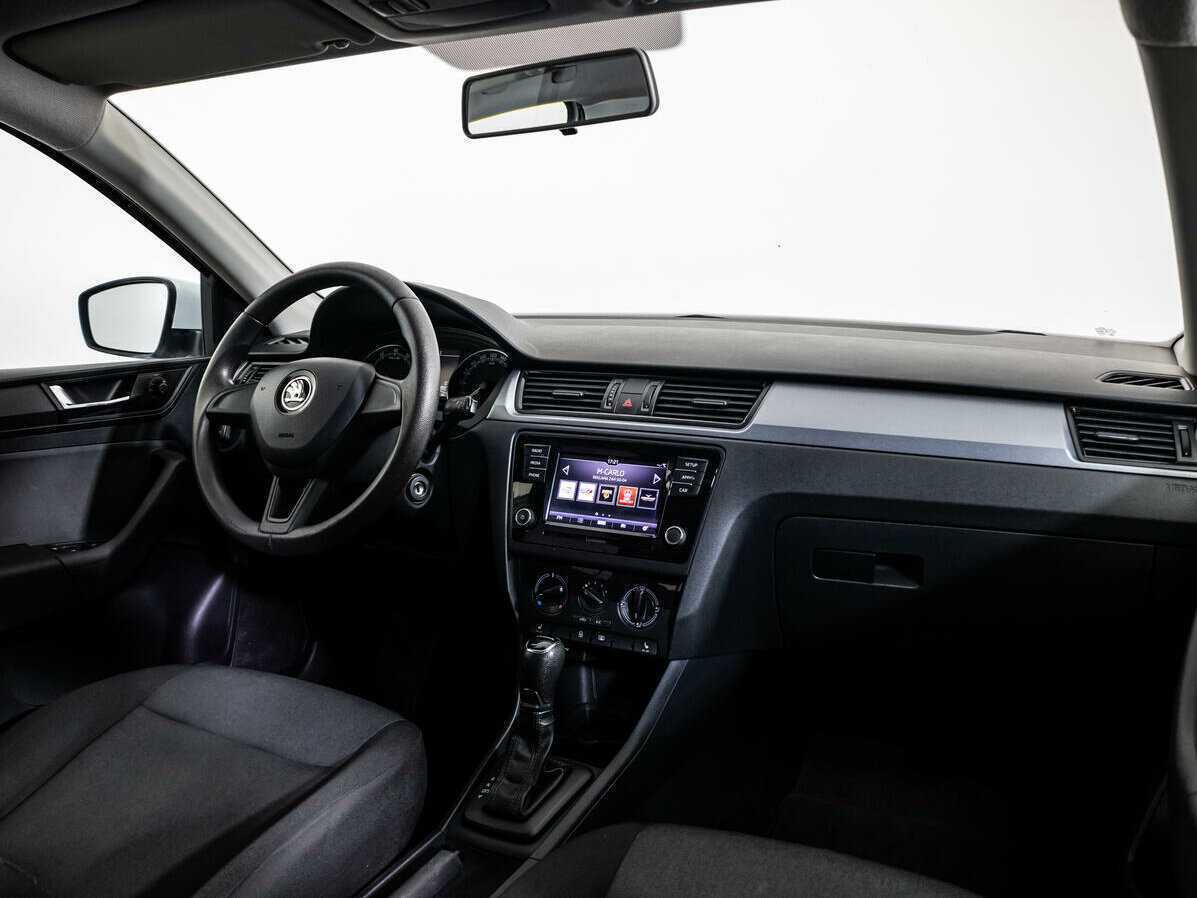 Купить Skoda Rapid с пробегом. Фото: #8