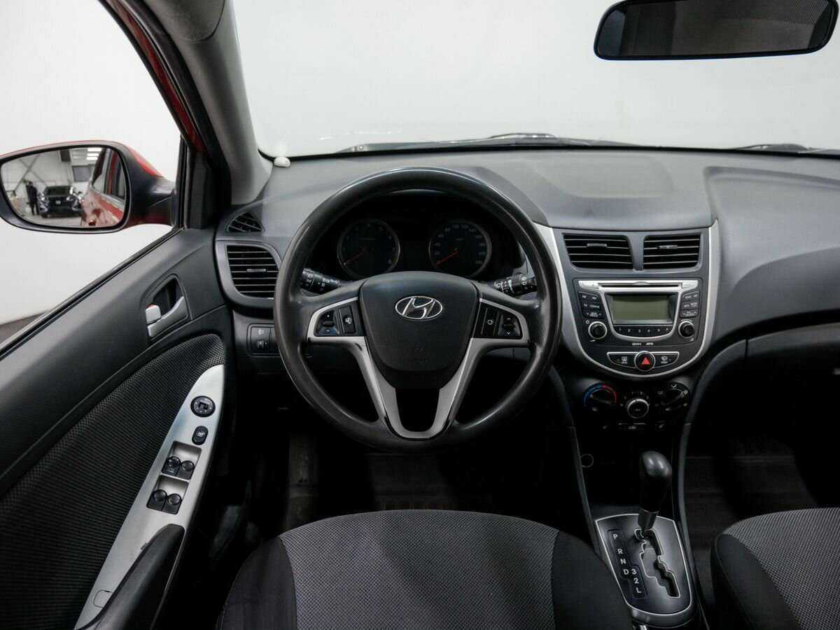 Купить Hyundai Solaris с пробегом. Фото: #9