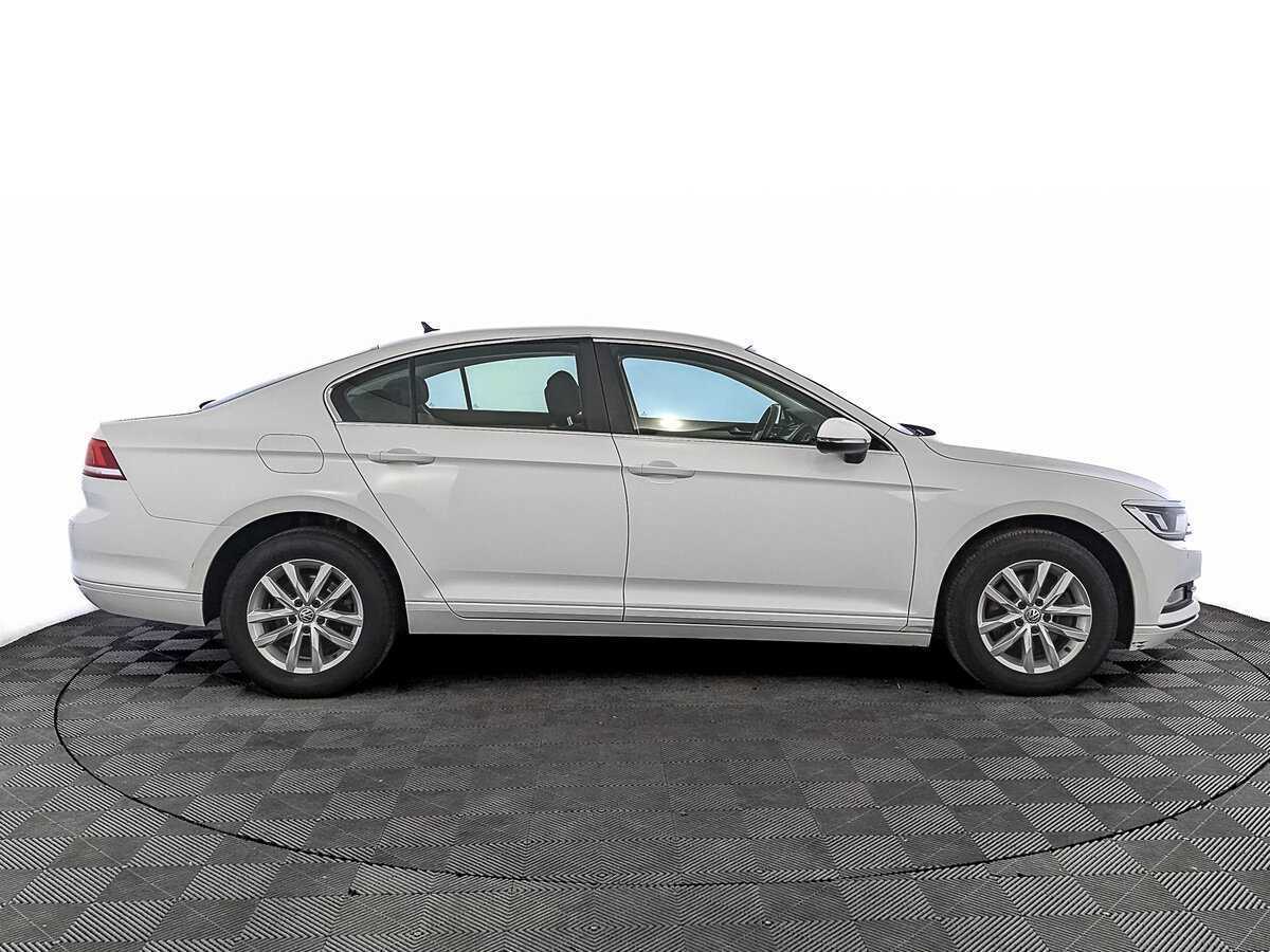 Купить Volkswagen Passat с пробегом. Фото: #3