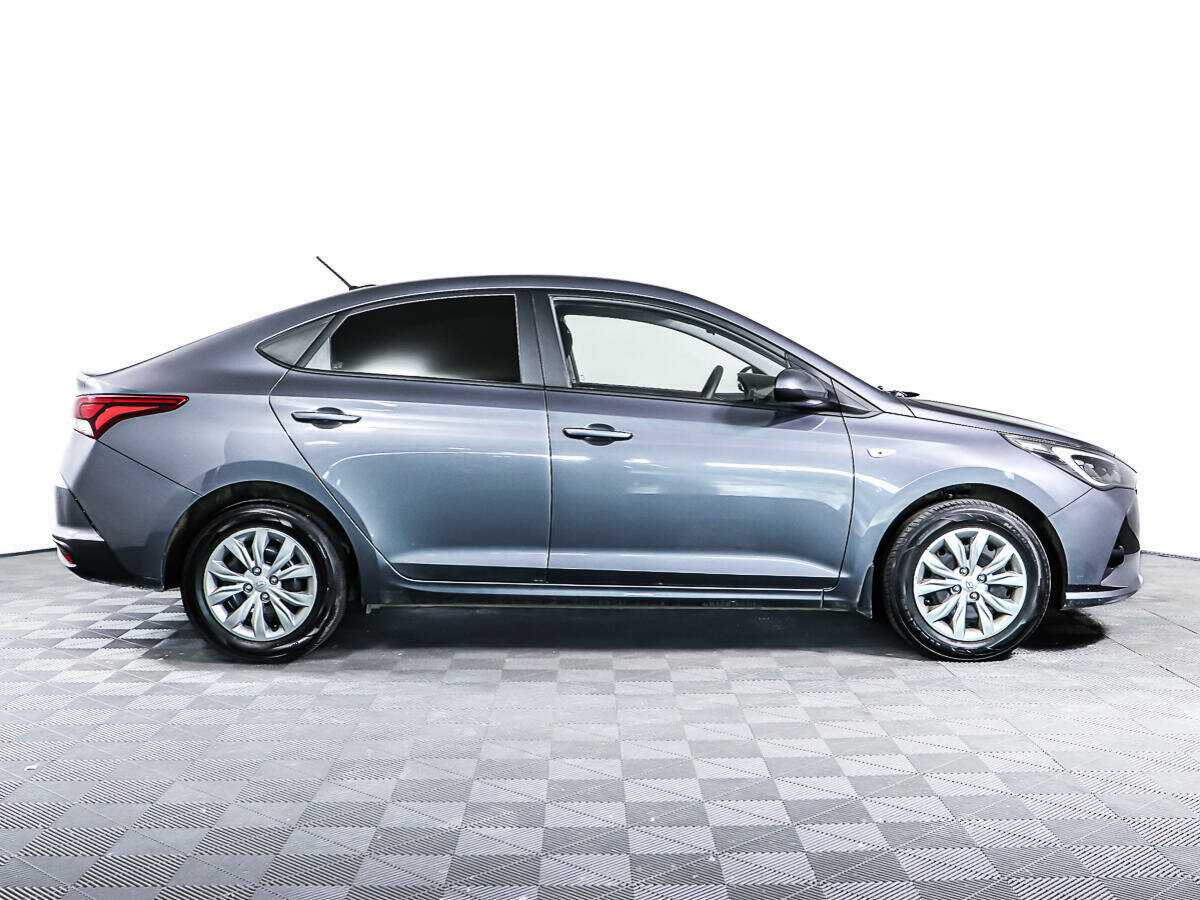 Купить Hyundai Solaris с пробегом. Фото: #3