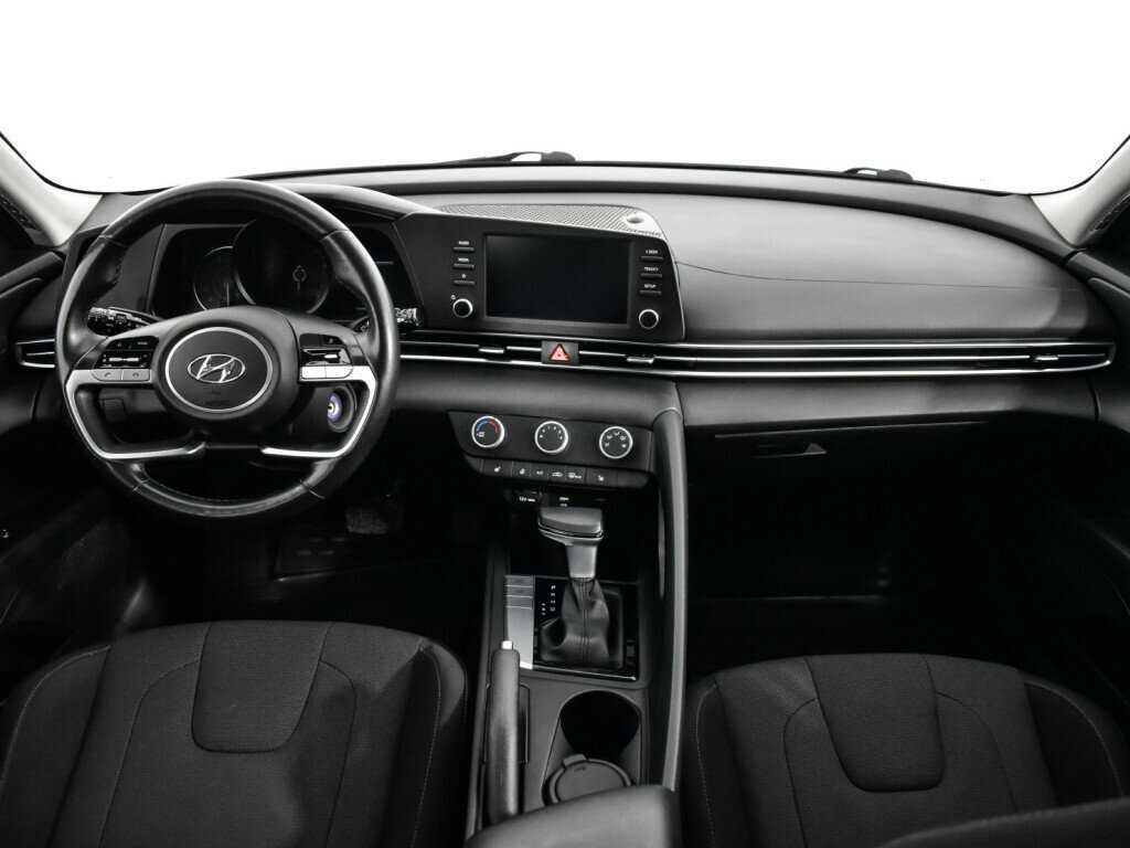 Купить Hyundai Elantra с пробегом. Фото: #11