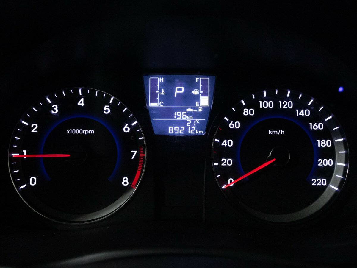 Купить Hyundai Solaris с пробегом. Фото: #11