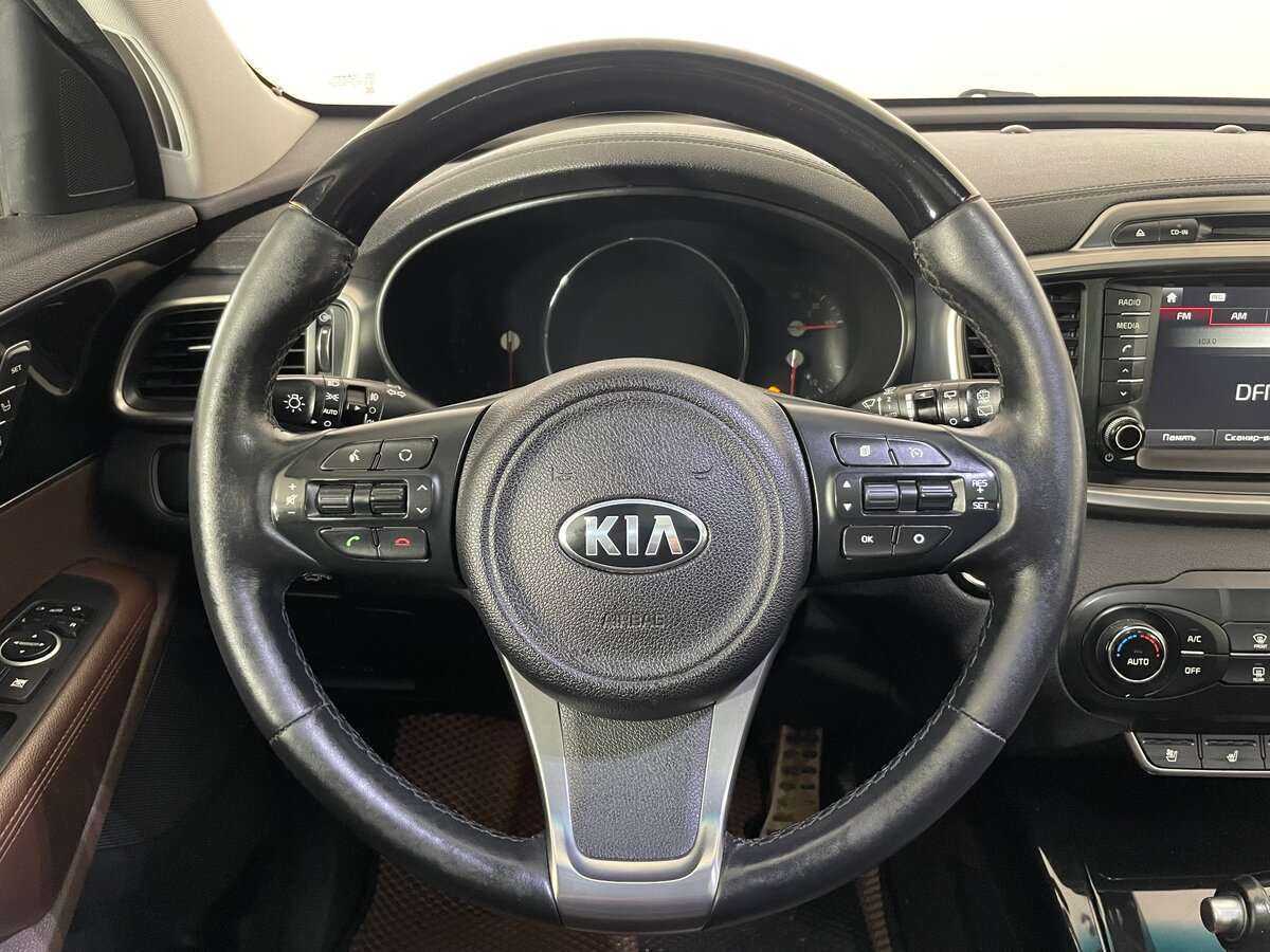 Купить Kia Sorento с пробегом. Фото: #10